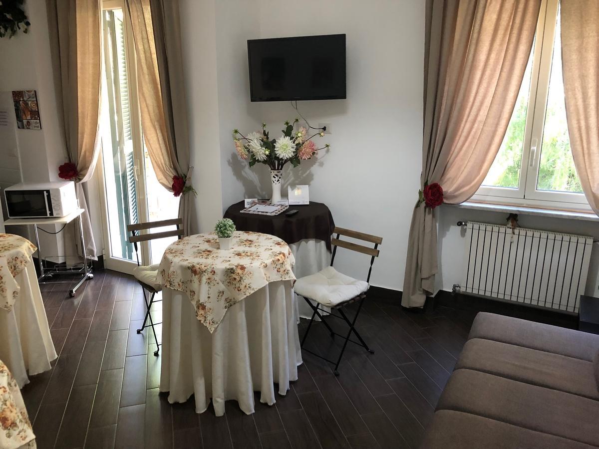 B&B Rosaly ซานคาตัลโด ภายนอก รูปภาพ